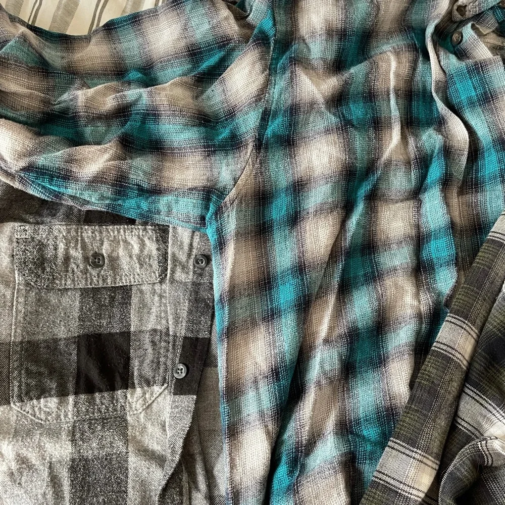Flannel bundle - Picture 5 of 5